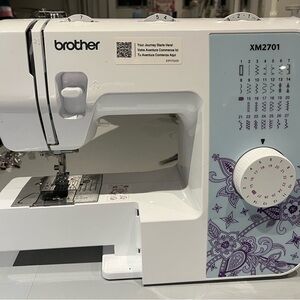 Brother Sewing- BROKEN -PARTS ONLY